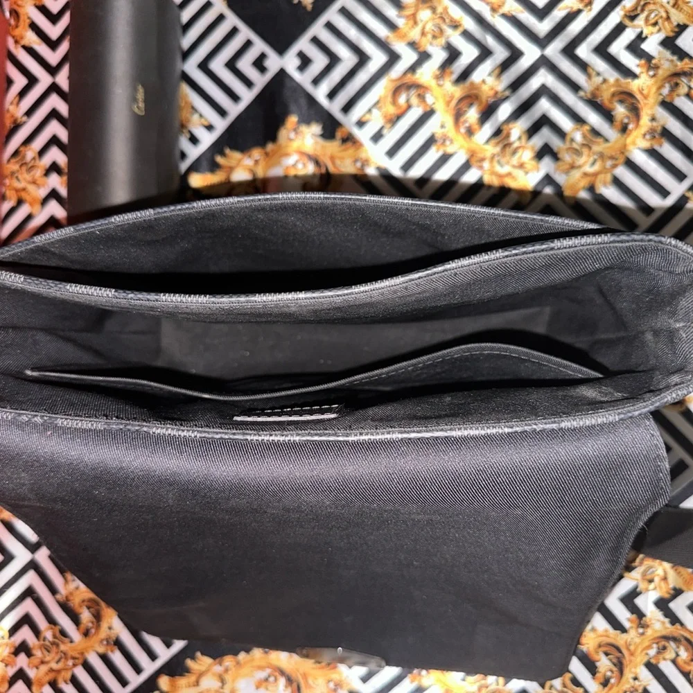 LOUIS VUITTON DISTRICT NM MESSENGER BAG - DAMIER GRAPHITE PM - Picture 6 of 13